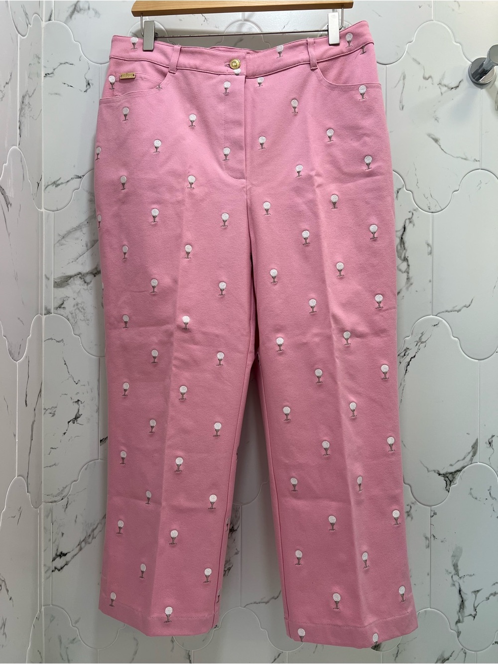 ST JOHN NWOT GOLFBALL EMBROIDERED DENIM